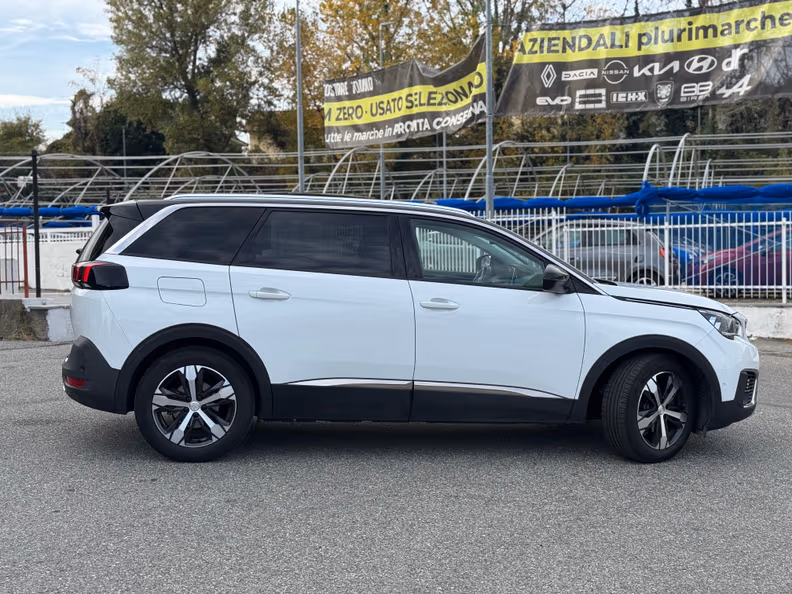Peugeot 5008 - 56