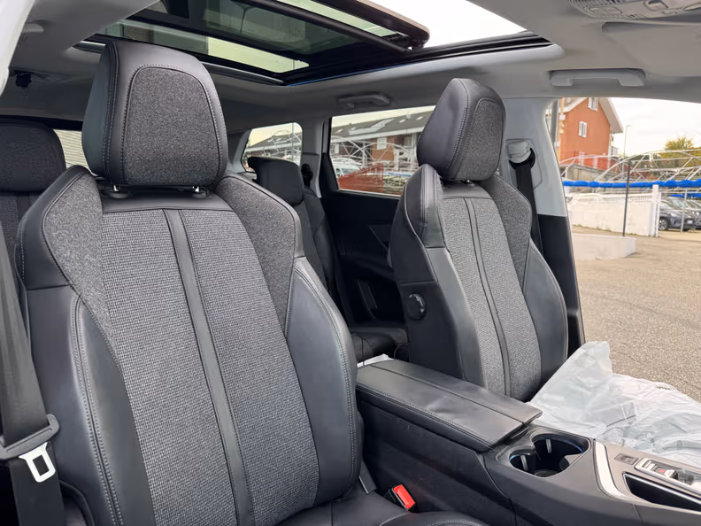Peugeot 5008 - 9