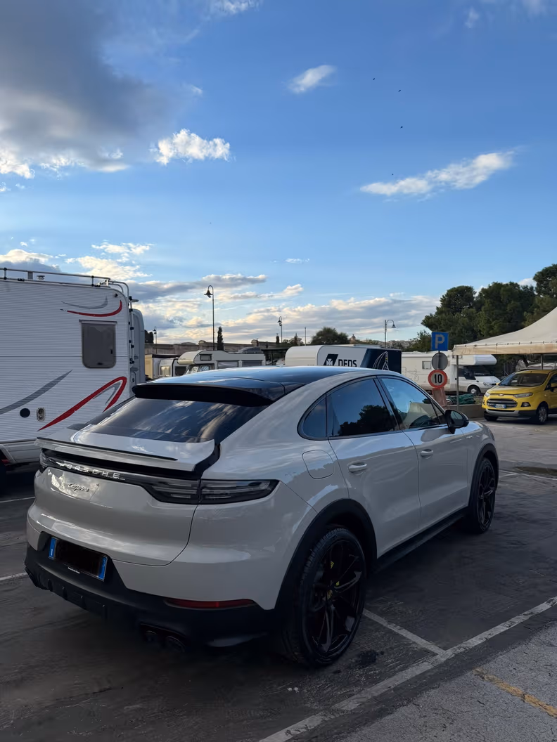 Porsche Cayenne - 24