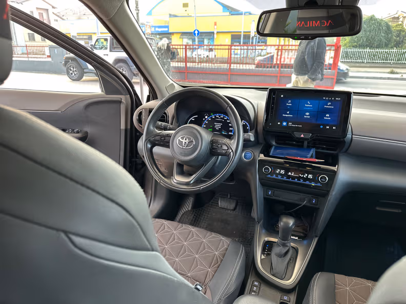 Toyota Yaris Cross - 8