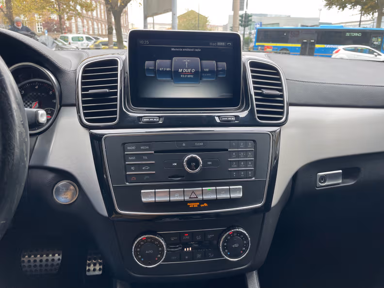 Mercedes-Benz GLE-Class - 14