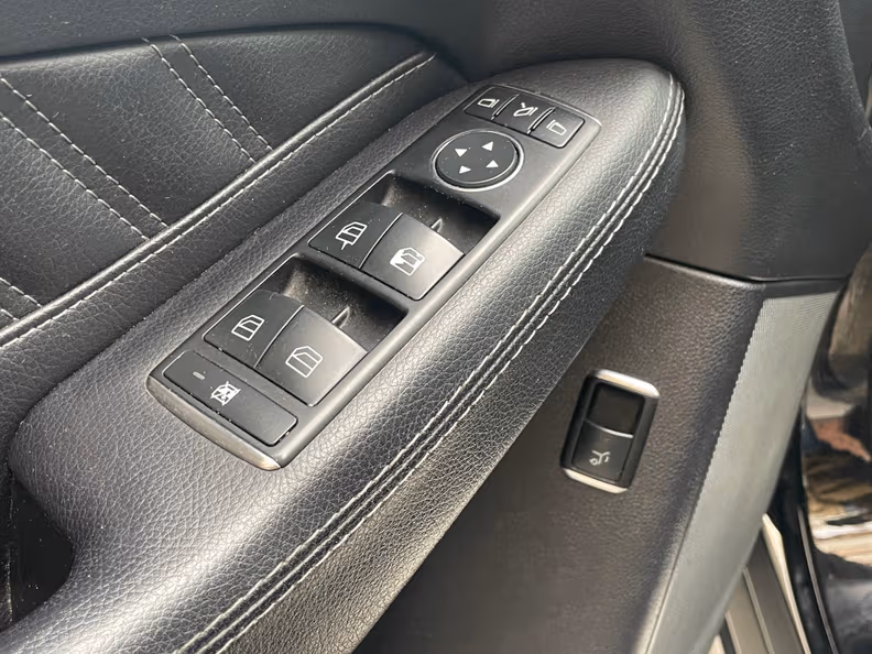 Mercedes-Benz GLE-Class - 25