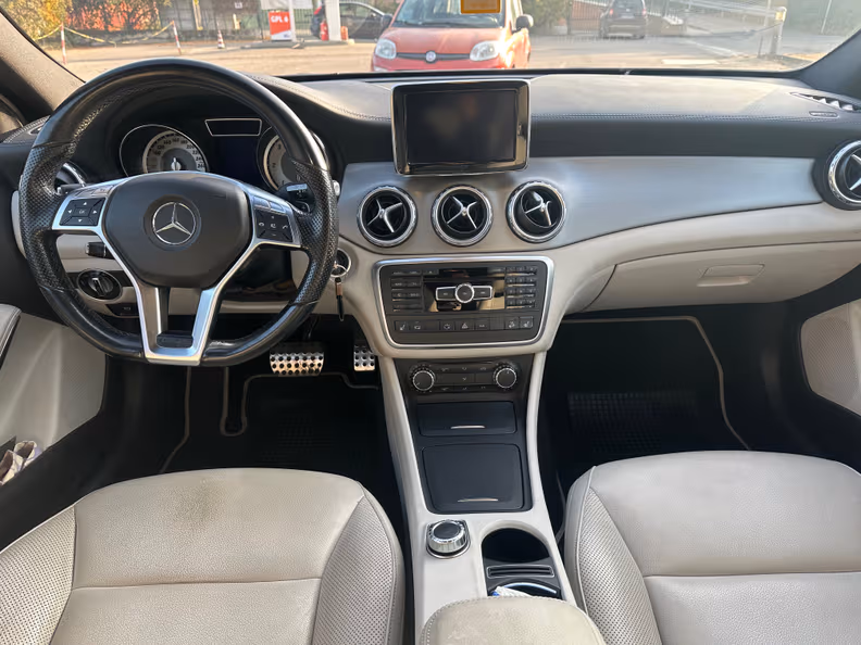 Mercedes-Benz GLA-Class - 9