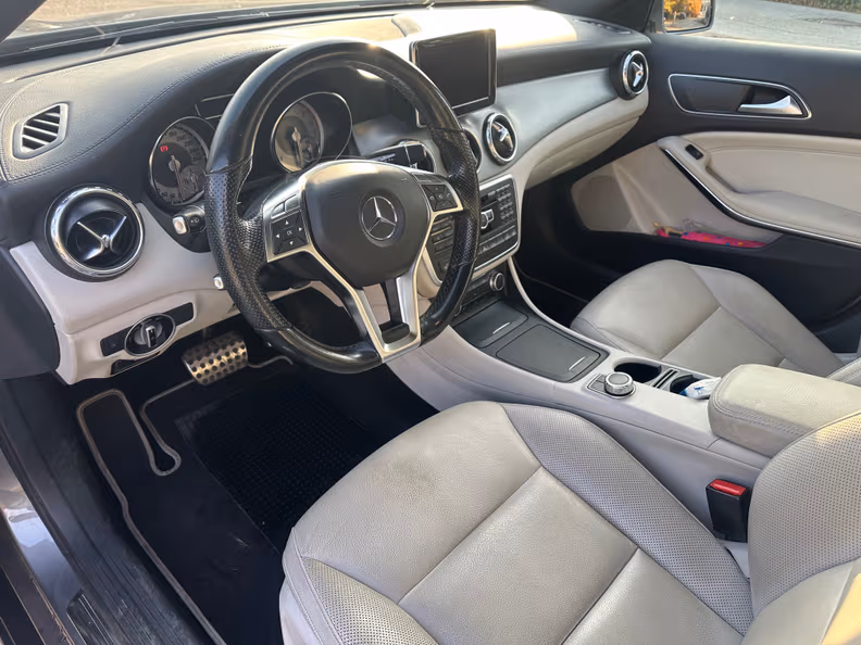 Mercedes-Benz GLA-Class - 10