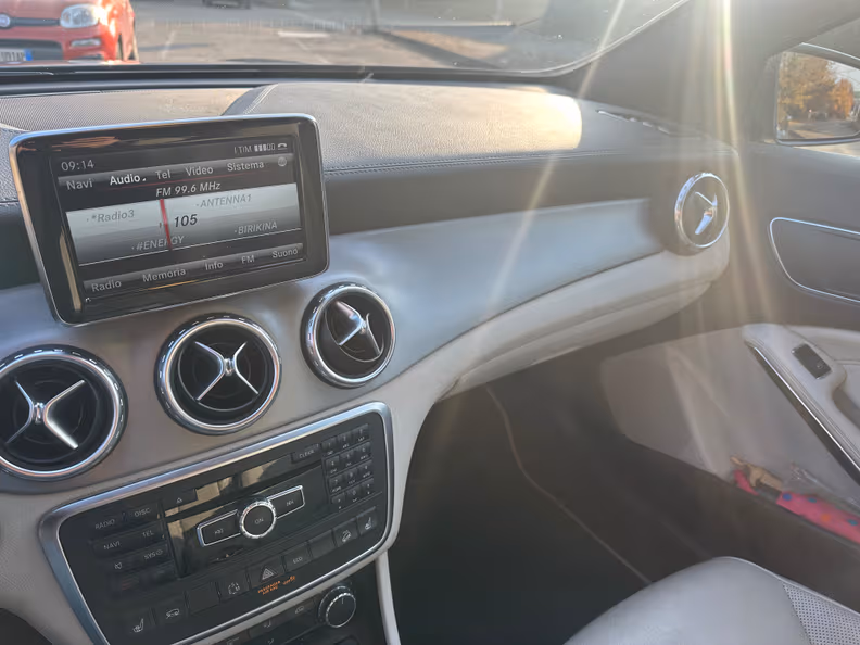 Mercedes-Benz GLA-Class - 34