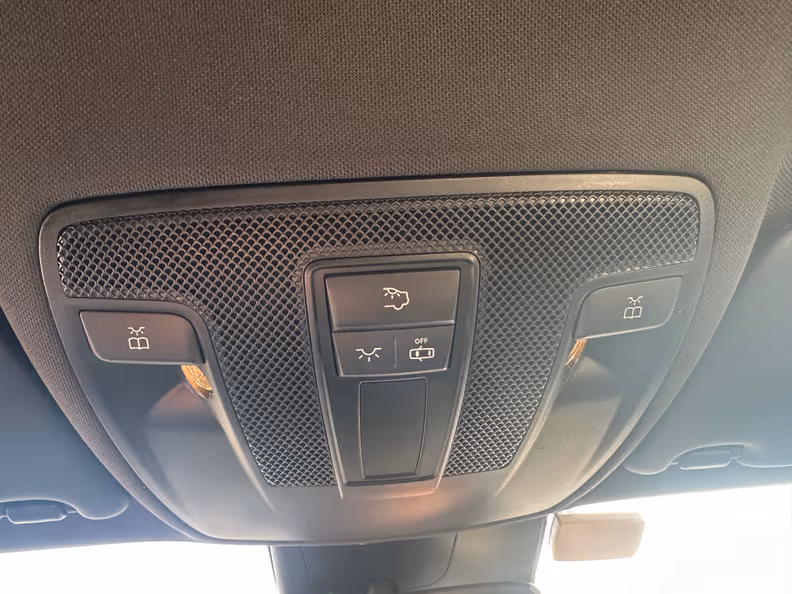 Mercedes-Benz GLA-Class - 38