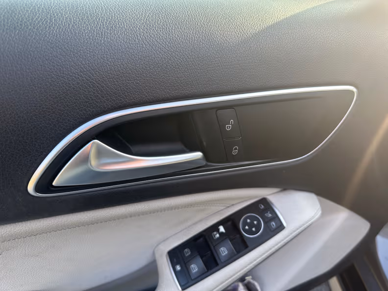 Mercedes-Benz GLA-Class - 30