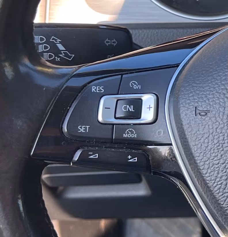 Volkswagen Golf - 16