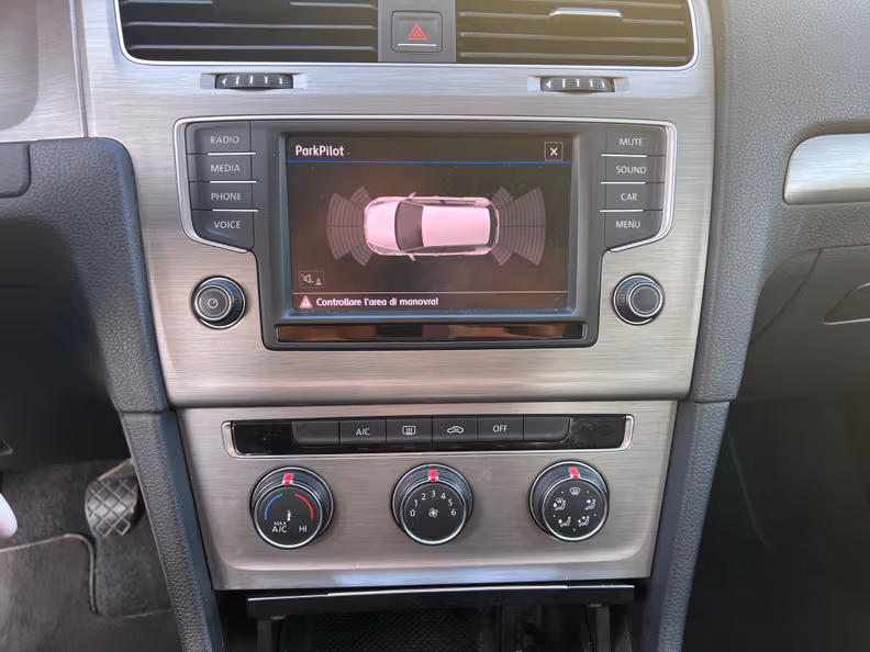 Volkswagen Golf - 19