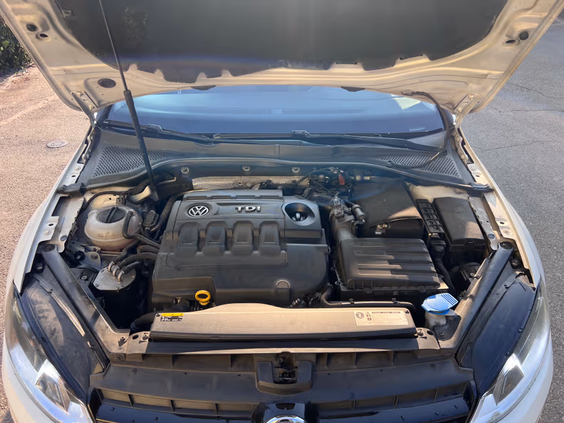 Volkswagen Golf - 45