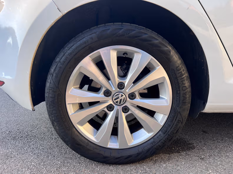 Volkswagen Golf - 9