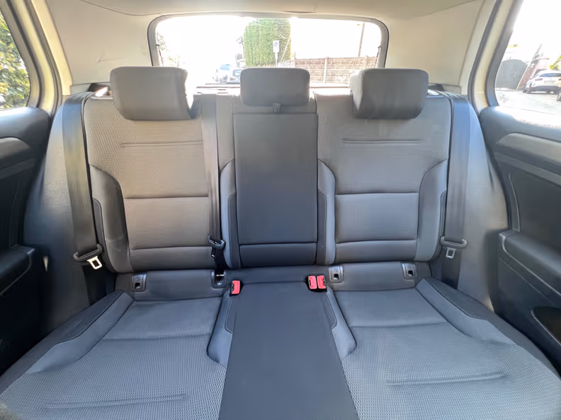 Volkswagen Golf - 13