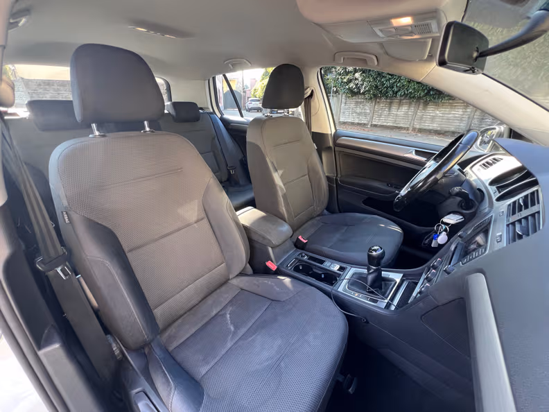 Volkswagen Golf - 25