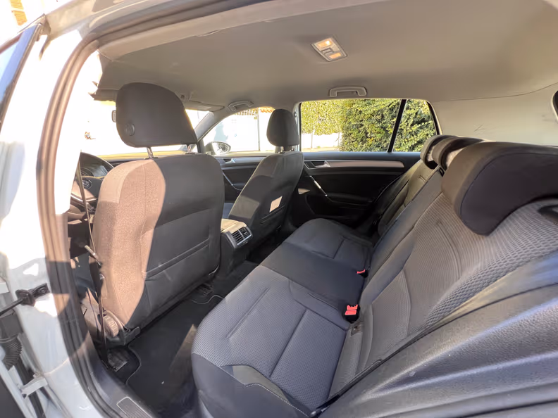 Volkswagen Golf - 27