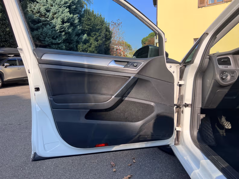 Volkswagen Golf - 33