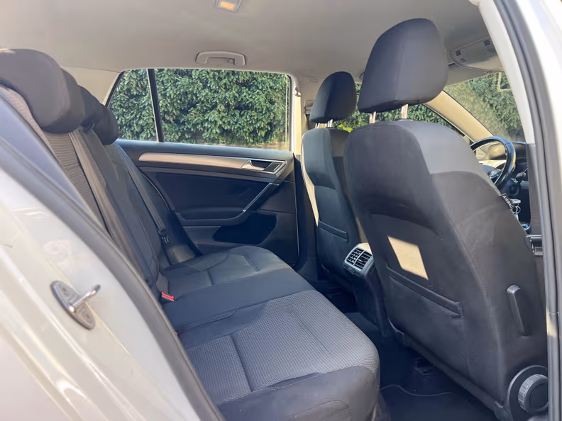 Volkswagen Golf - 29