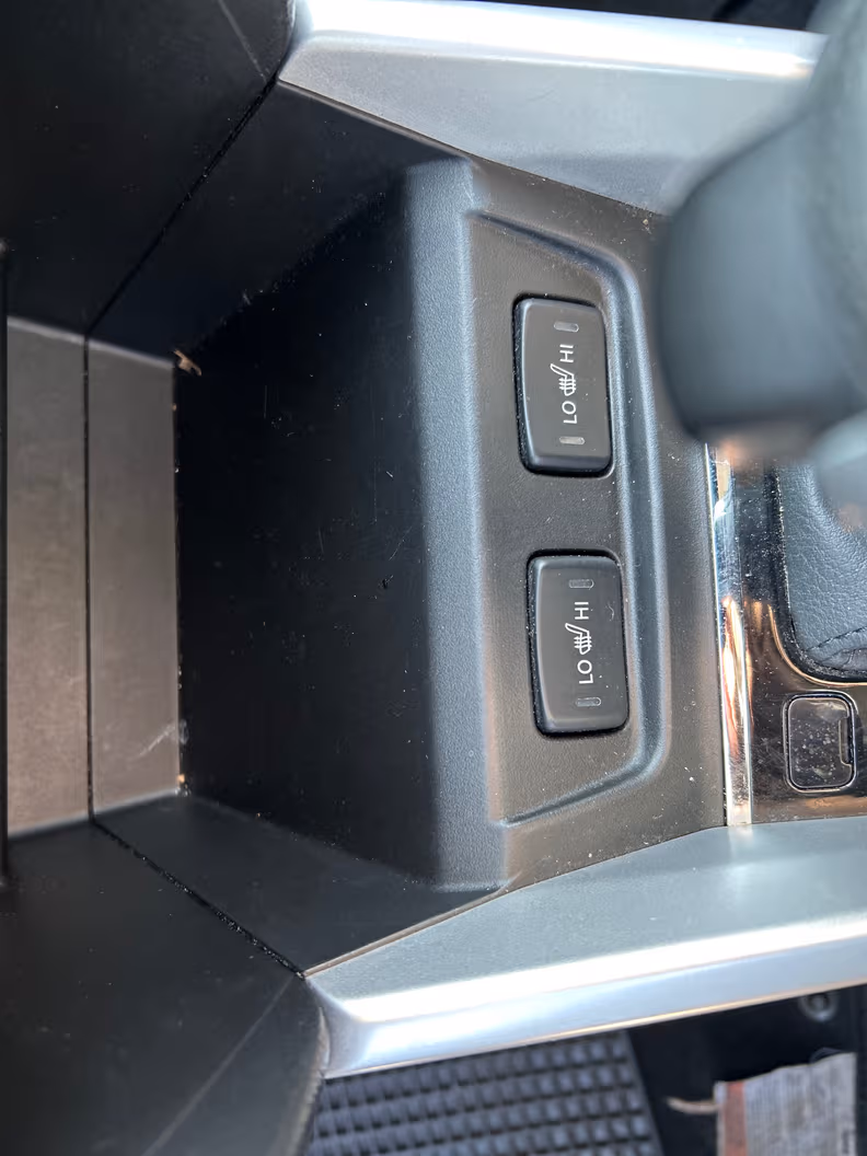 Suzuki Vitara / e Vitara - 22