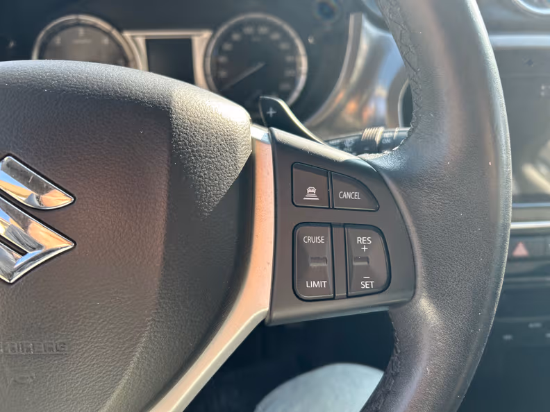 Suzuki Vitara / e Vitara - 16