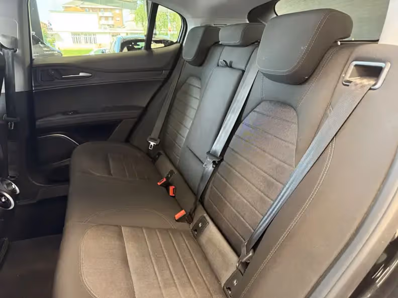 Alfa Romeo Stelvio - 11