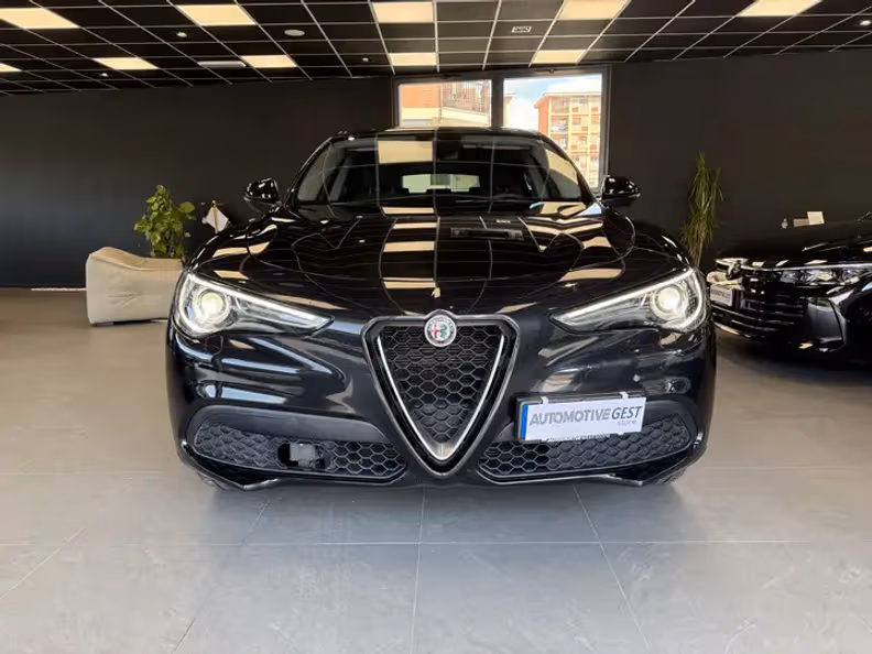 Alfa Romeo Stelvio - 8