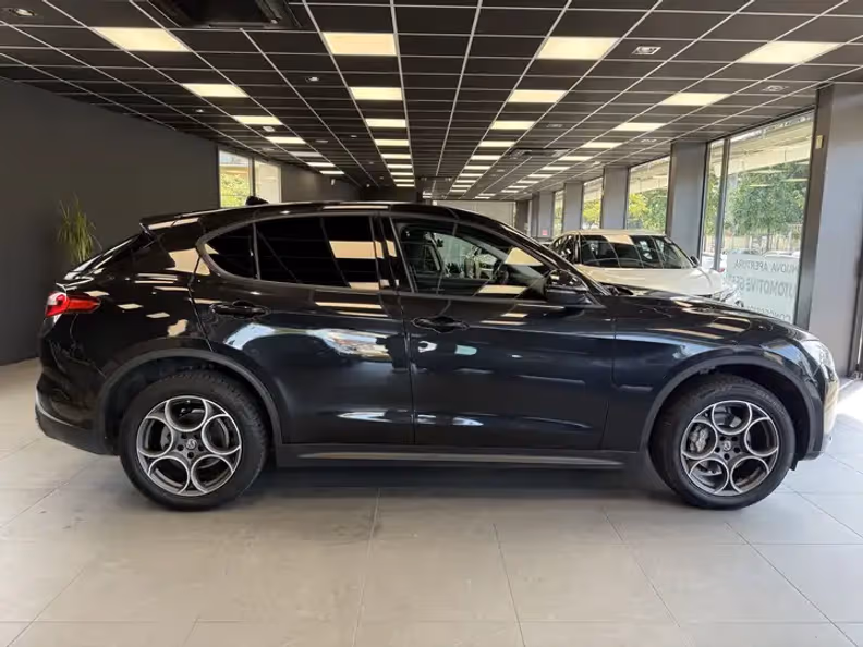 Alfa Romeo Stelvio - 6