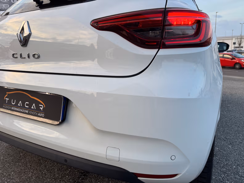 Renault Clio - 27