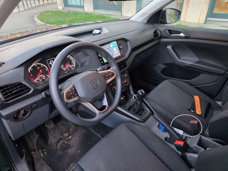 Volkswagen T-Cross - 18