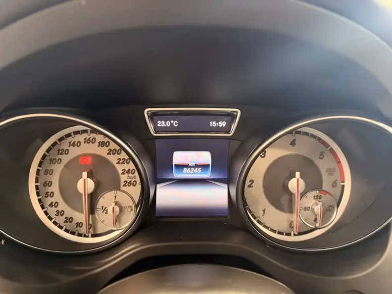 Mercedes-Benz GLA-Class - 13