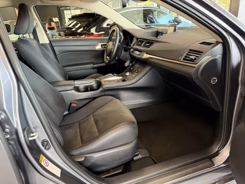 Lexus CT-Series - 18