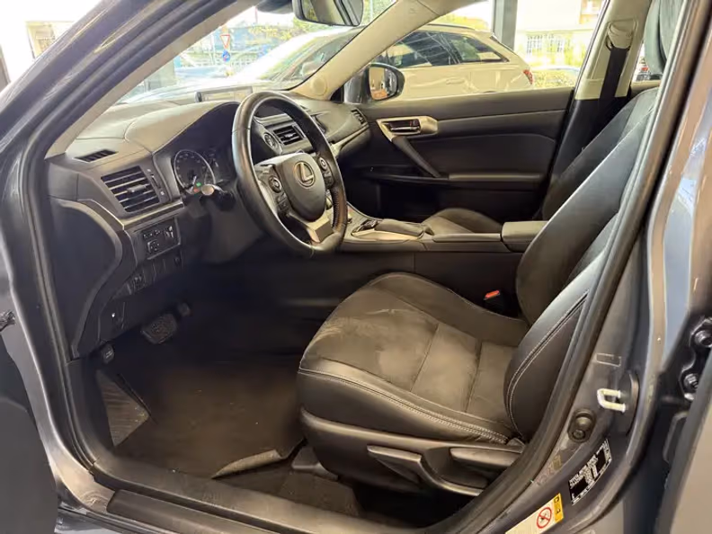 Lexus CT-Series - 13