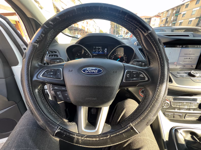 Ford Kuga - 15