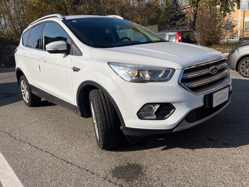 Ford Kuga - 3