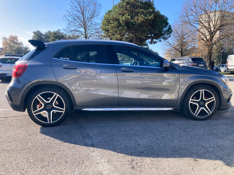 Mercedes-Benz GLA-Class - 24