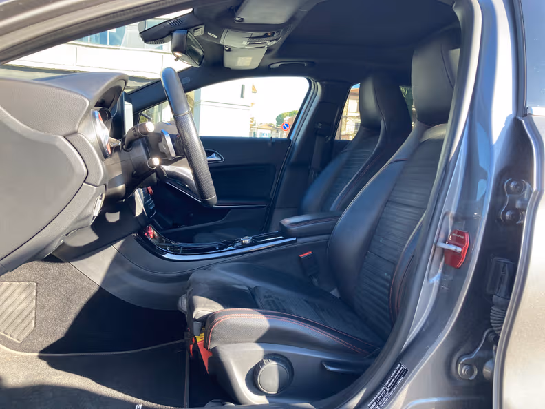 Mercedes-Benz GLA-Class - 47