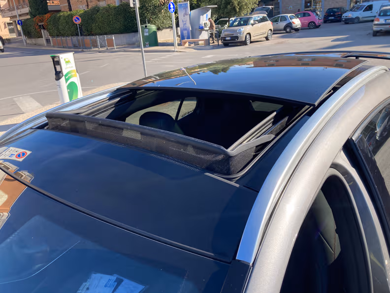 Mercedes-Benz GLA-Class - 65