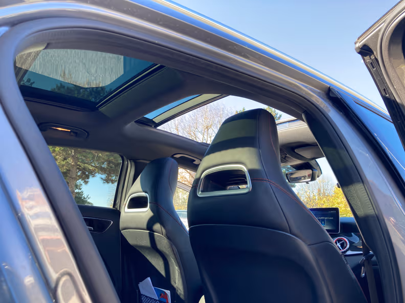 Mercedes-Benz GLA-Class - 64