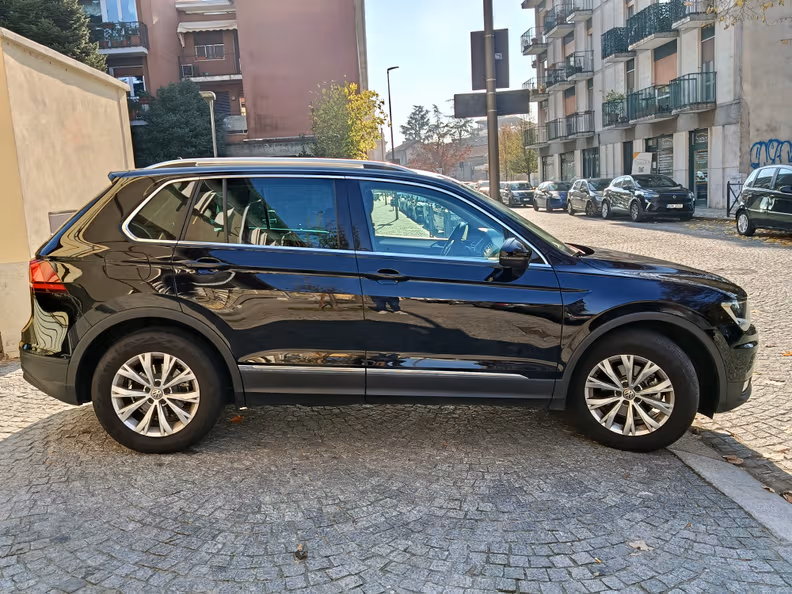 Volkswagen Tiguan - 4