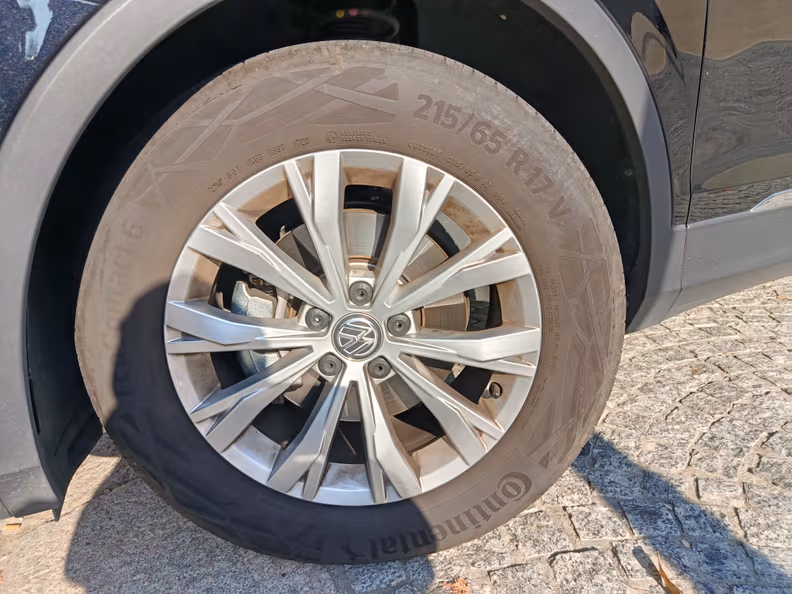 Volkswagen Tiguan - 41