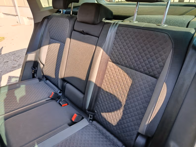 Volkswagen Tiguan - 34