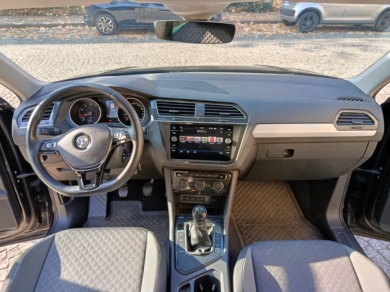 Volkswagen Tiguan - 27