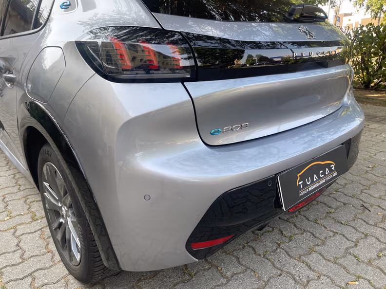 Peugeot 208 - 41
