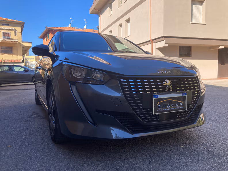 Peugeot 208 - 33