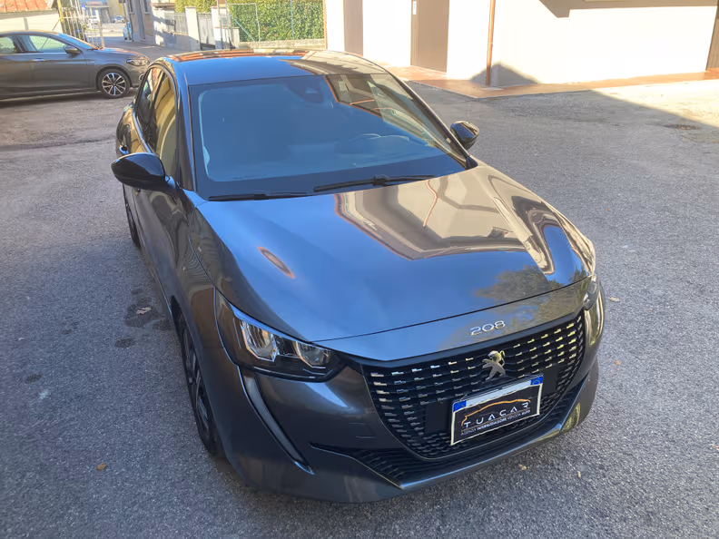 Peugeot 208 - 32