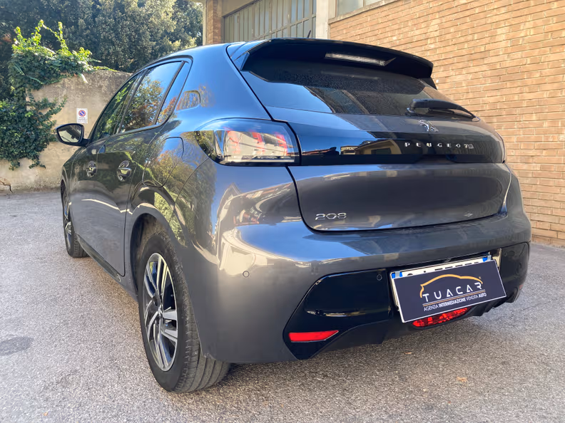 Peugeot 208 - 20