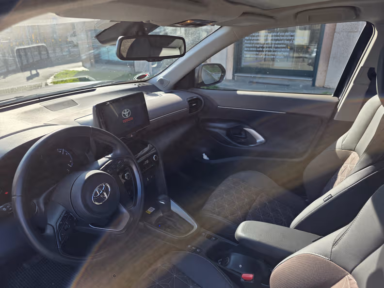 Toyota Yaris Cross - 18