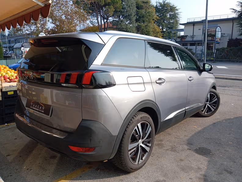 Peugeot 5008 - 4