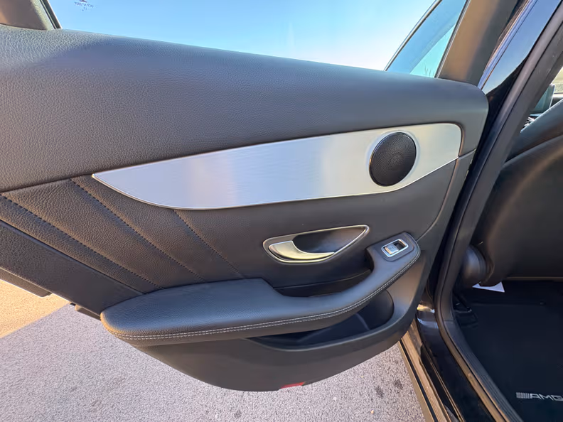 Mercedes-Benz GLC-Class - 25