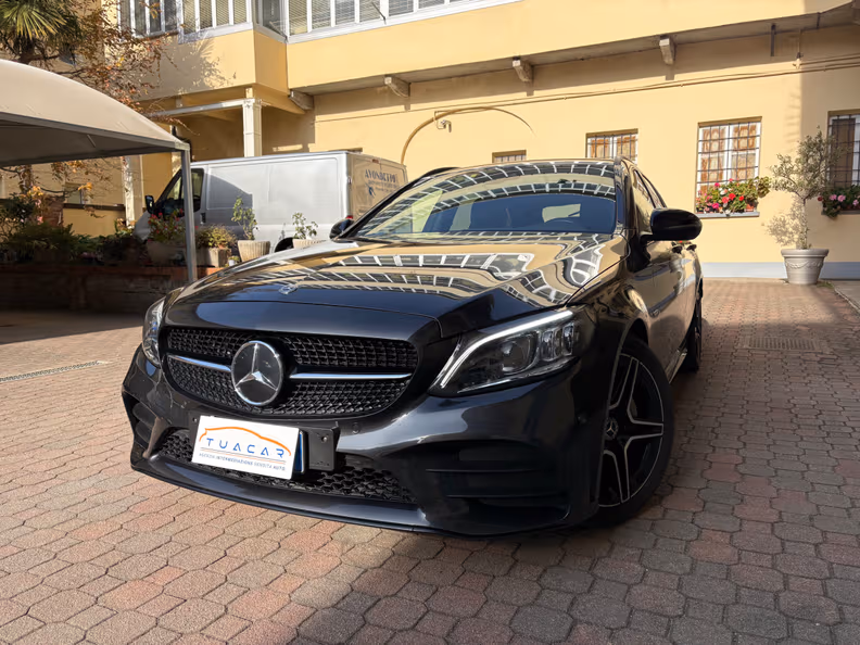 Mercedes-Benz C-Class - 1