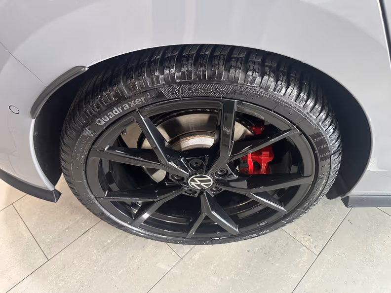 Volkswagen Golf - 16