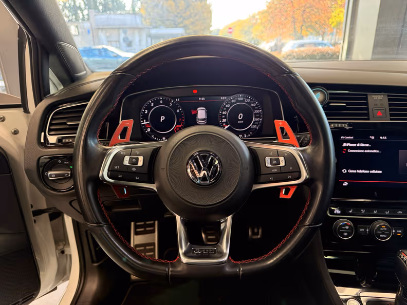 Volkswagen Golf - 14